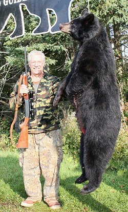 trophy bear hunts at Foggy Mountain