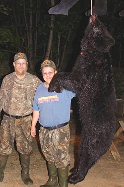 trophy black bear hunt at Foggy Mountain trophy black bear hunt at Foggy Mountain
