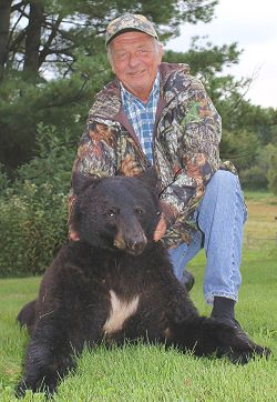 trophy black bear hunt at Foggy Mountain trophy black bear hunt at Foggy Mountain